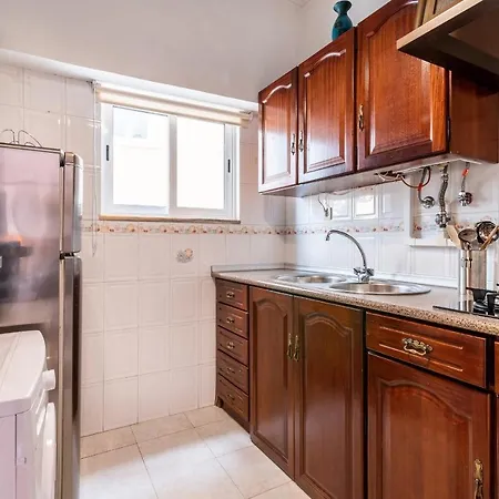 Spacious 2bedroom Close To Amoreiras By Guestready Лиссабон