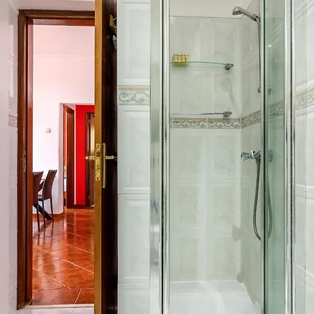 Spacious 2bedroom Close To Amoreiras By Guestready Лиссабон